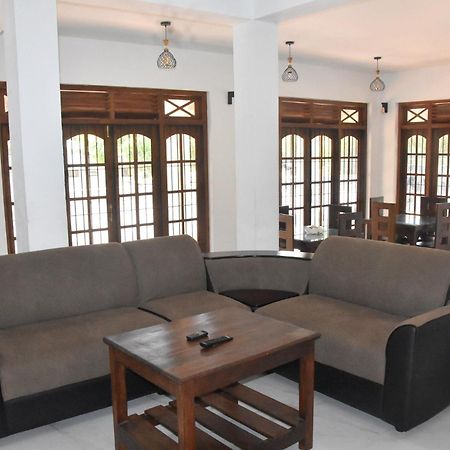 Silverline Guest House Anurâdhapura Extérieur photo