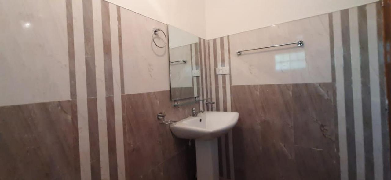 Silverline Guest House Anurâdhapura Chambre photo