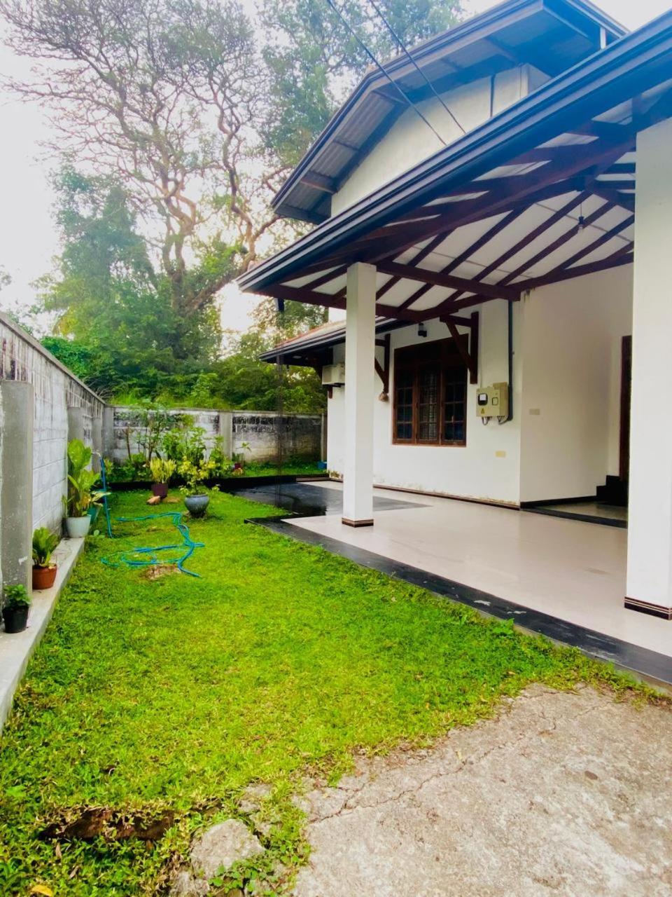 Silverline Guest House Anurâdhapura Extérieur photo