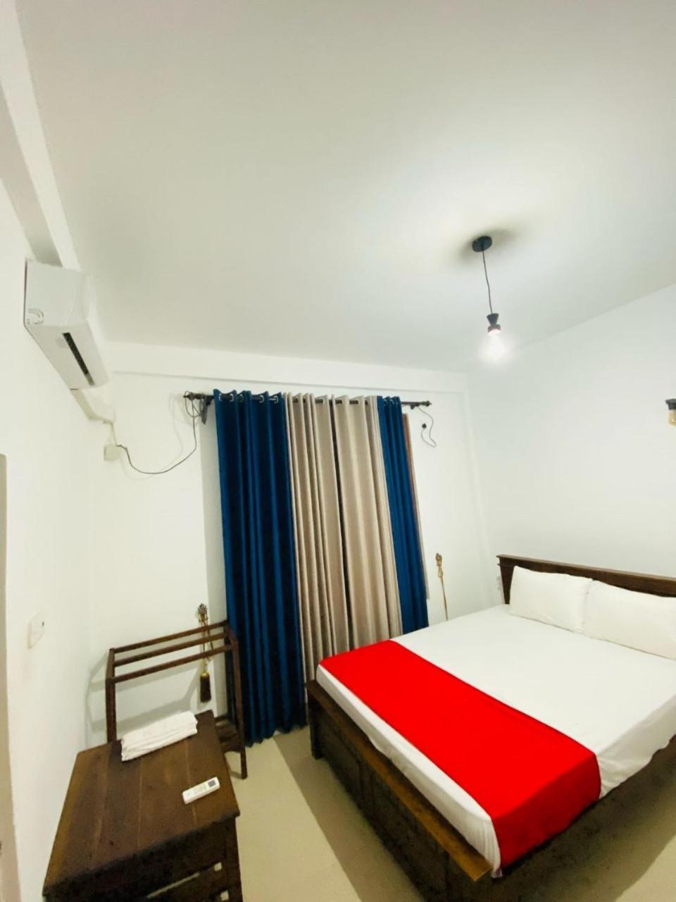 Silverline Guest House Anurâdhapura Chambre photo